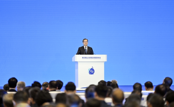 丁薛祥出席第四届北斗规模应用国际峰会开幕式并致辞 丁薛祥出席第四届北斗规模应用国际峰会开幕式并致辞