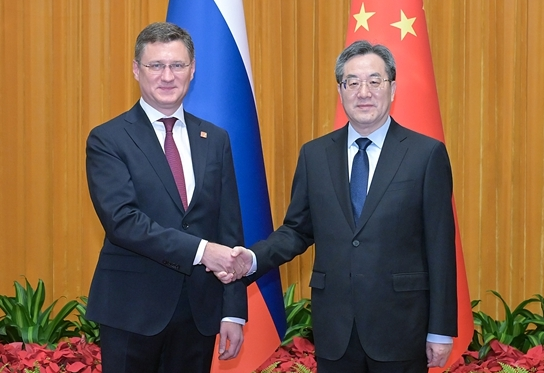 丁薛祥同俄罗斯副总理诺瓦克共同主持中俄能源合作委员会第二十二次会议