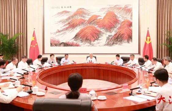 尹弘主持召开省委农村工作领导小组会议时强调 以更大力度更实举措推进乡村全面振兴 奋力推动农业农村现代化迈出新步伐